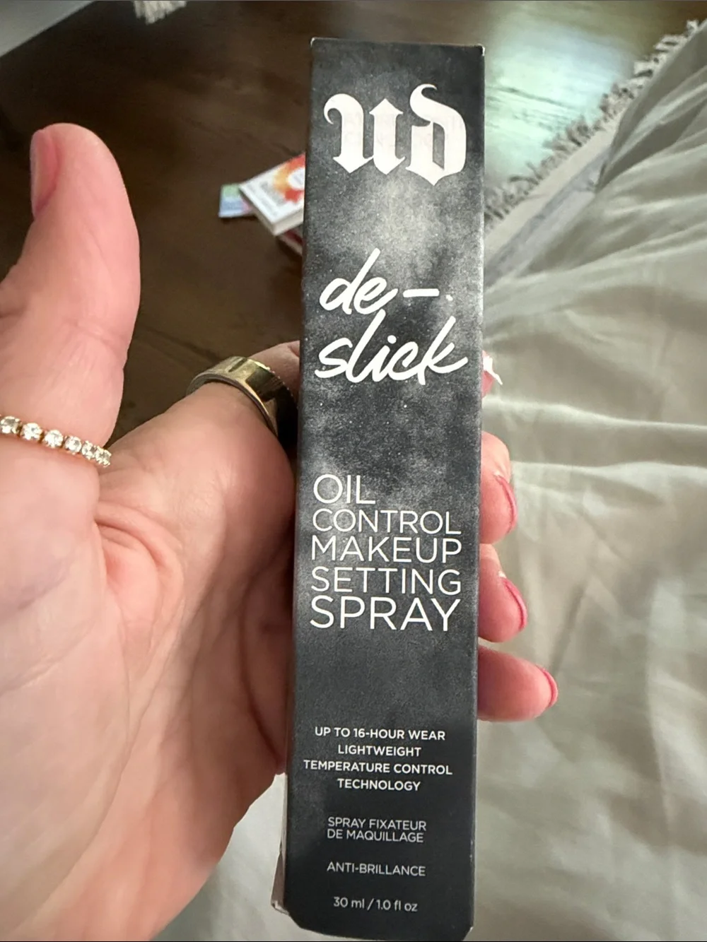 Urban Decay De-Slick Oil Control Makeup Setting Spray